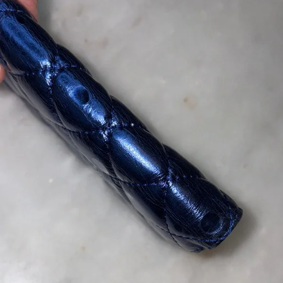 Borgasets Wallet Full Size Leather Bifold Iridescent Blue Quilted Genuine RFID - Picture 12 of 16